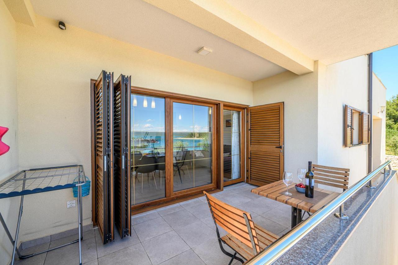 Sibenik Boats Apartment Raslina Ngoại thất bức ảnh