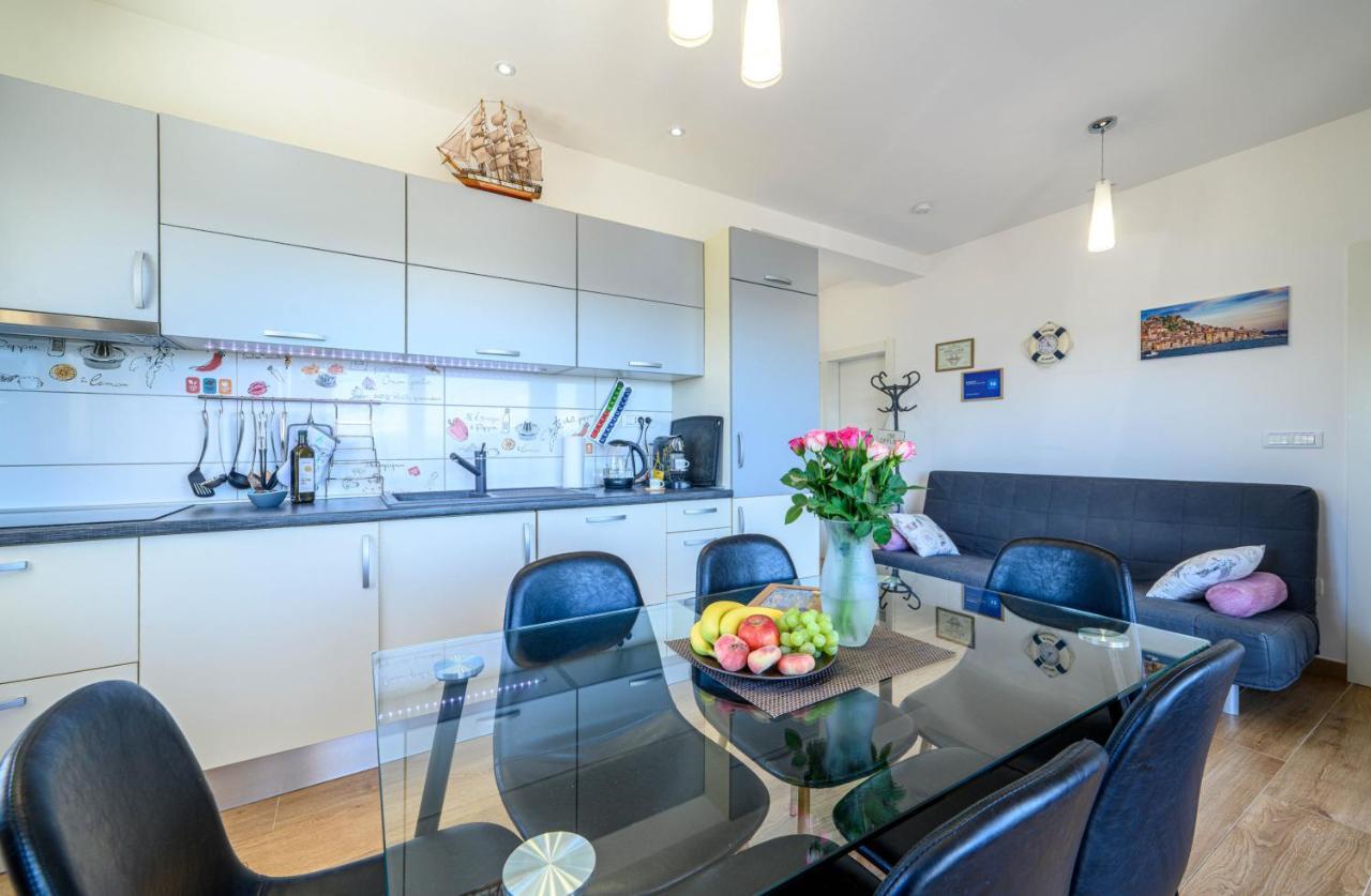 Sibenik Boats Apartment Raslina Ngoại thất bức ảnh