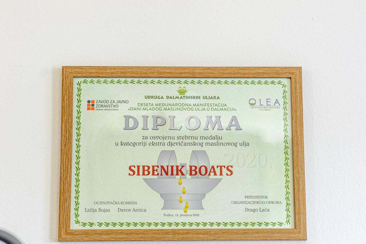 Sibenik Boats Apartment Raslina Ngoại thất bức ảnh