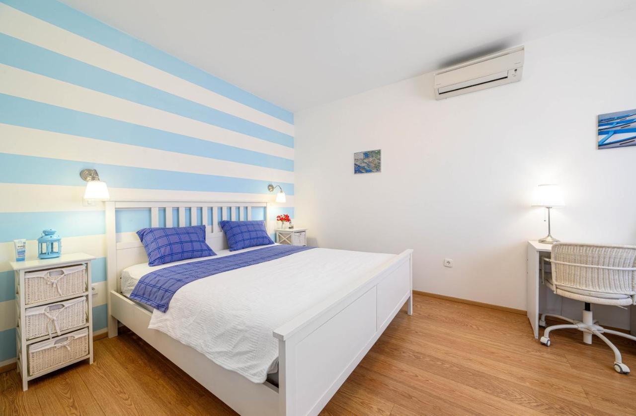 Sibenik Boats Apartment Raslina Ngoại thất bức ảnh